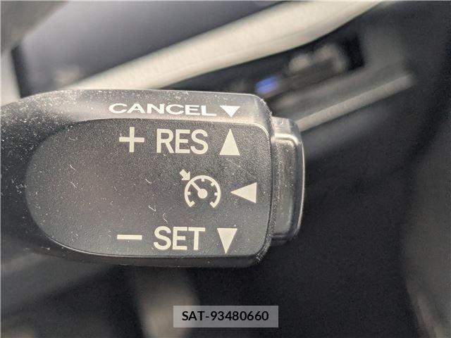 Toyota VOXY HYBRID 2014-08 7903624-17