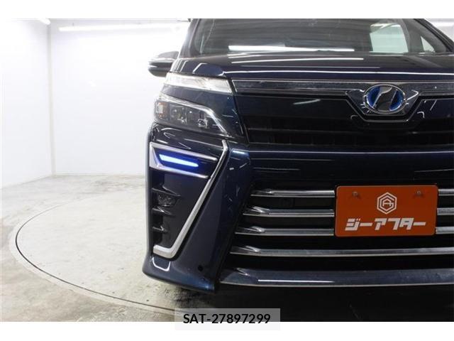 Toyota VOXY HYBRID 2019-12 7903622-15