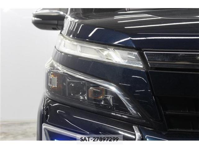 Toyota VOXY HYBRID 2019-12 7903622-16