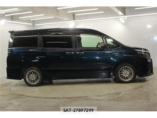 Toyota VOXY HYBRID 2019-12 7903622-8