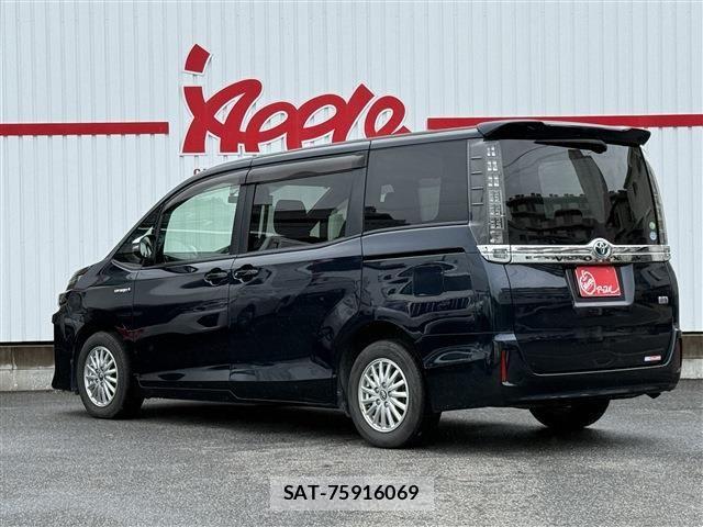 Toyota VOXY HYBRID 2014-05 7903625-3