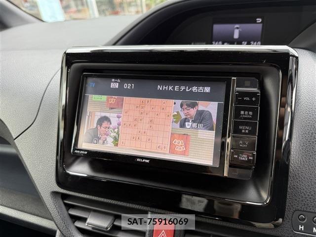 Toyota VOXY HYBRID 2014-05 7903625-8