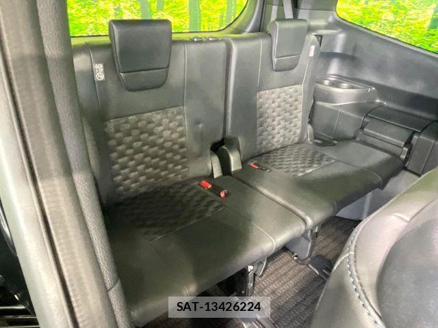Toyota VOXY HYBRID 2025-12 7903615-9