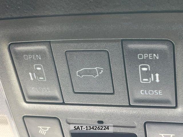 Toyota VOXY HYBRID 2025-12 7903615-4