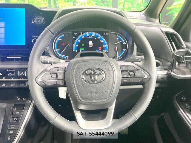 Toyota VOXY HYBRID 2024-03 7903616-12