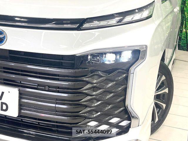 Toyota VOXY HYBRID 2024-03 7903616-13