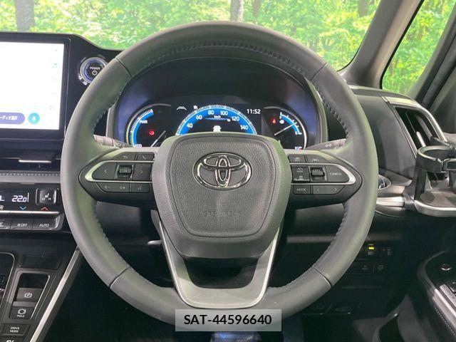 Toyota VOXY HYBRID 2023-07 7903617-11