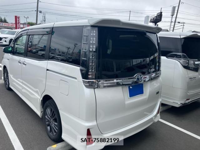 Toyota VOXY HYBRID 2016-07 7964377-10