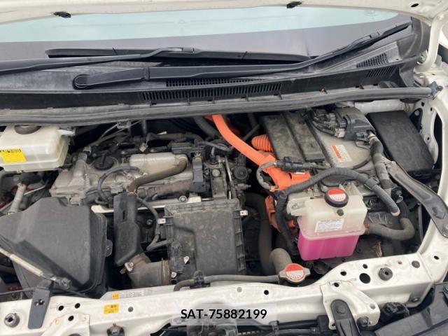 Toyota VOXY HYBRID 2016-07 7964377-24