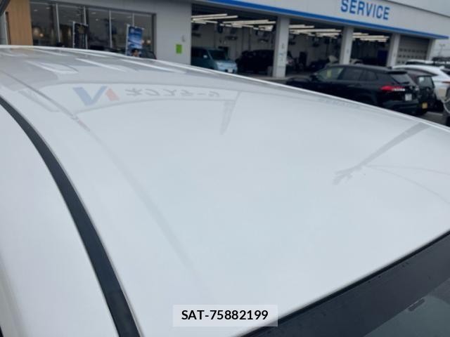Toyota VOXY HYBRID 2016-07 7964377-2