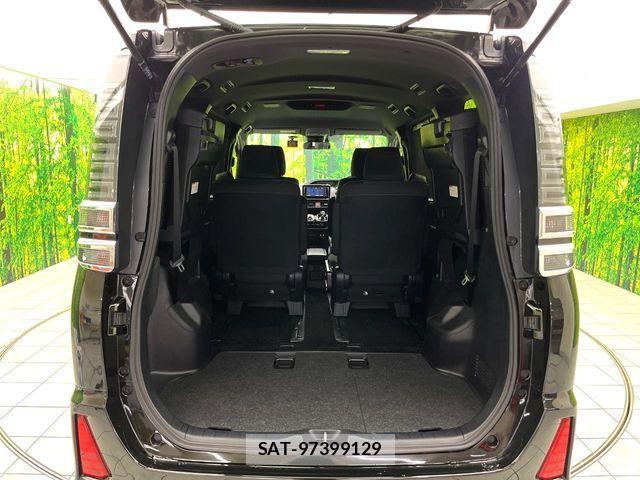 Toyota VOXY HYBRID 2020-01 7964372-9