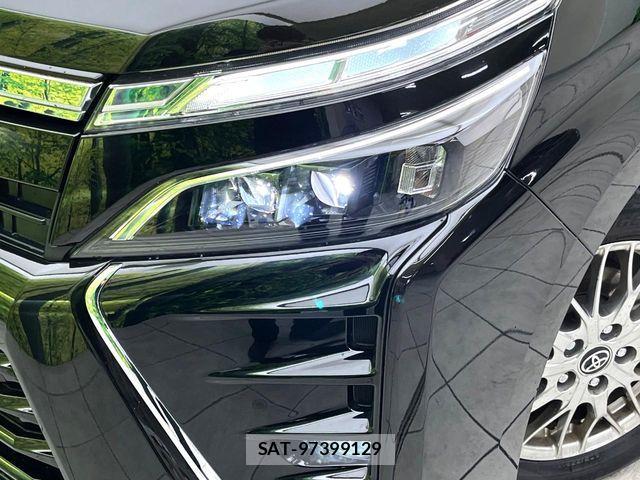 Toyota VOXY HYBRID 2020-01 7964372-11