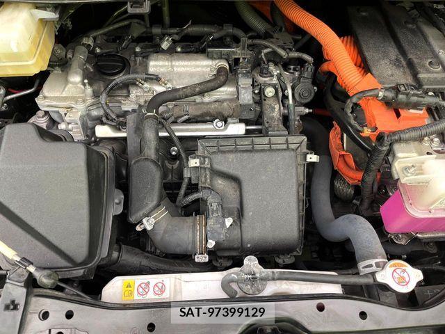 Toyota VOXY HYBRID 2020-01 7964372-17
