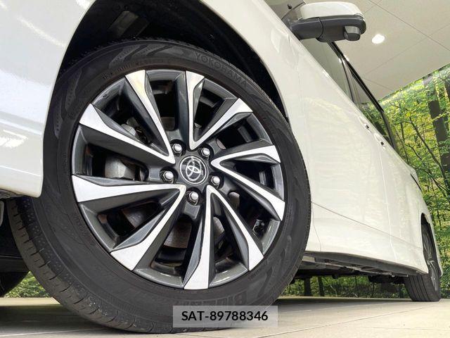Toyota VOXY HYBRID 2023-02 7964370-13