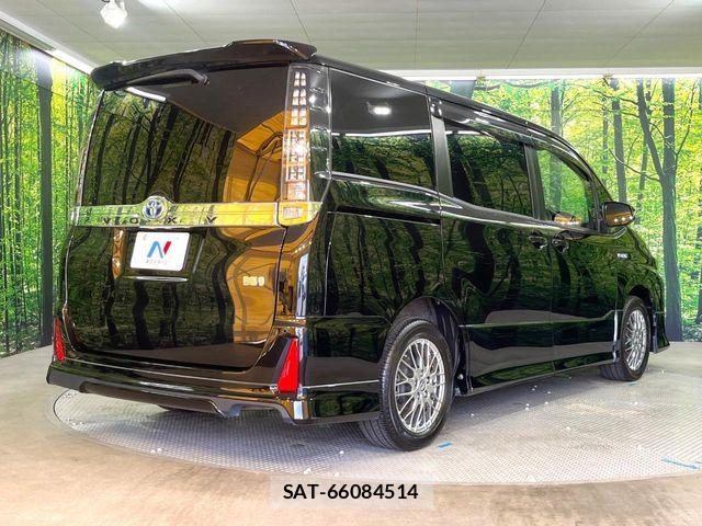 Toyota VOXY HYBRID 2016-03 7964373-18