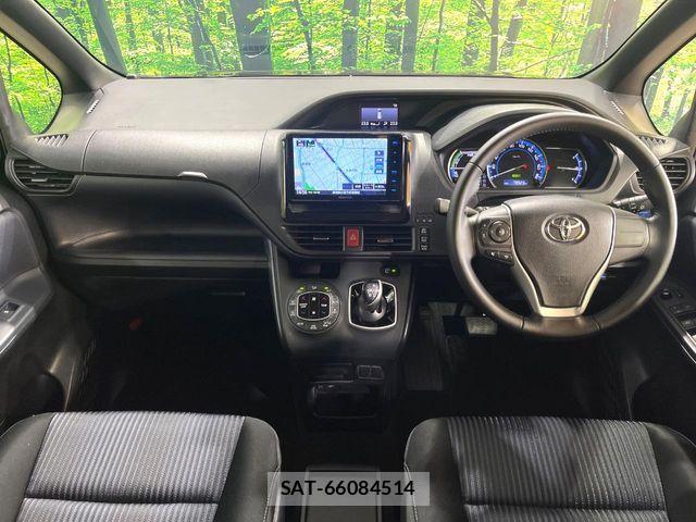 Toyota VOXY HYBRID 2016-03 7964373-1