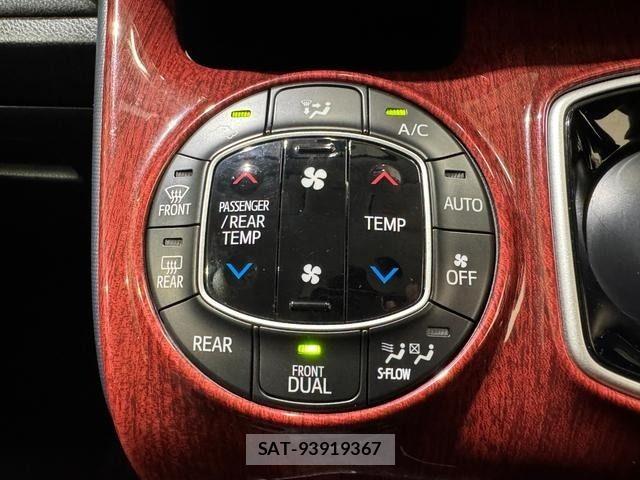 Toyota VOXY HYBRID 2014-05 7964374-19