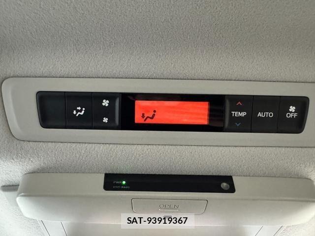 Toyota VOXY HYBRID 2014-05 7964374-26