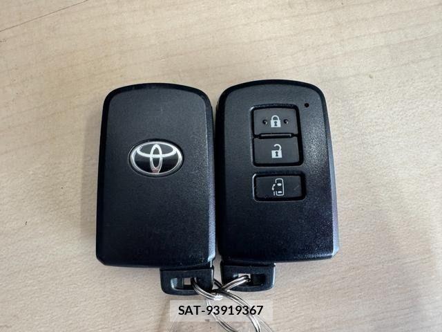 Toyota VOXY HYBRID 2014-05 7964374-29