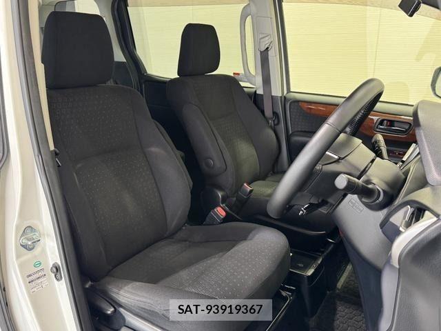 Toyota VOXY HYBRID 2014-05 7964374-8