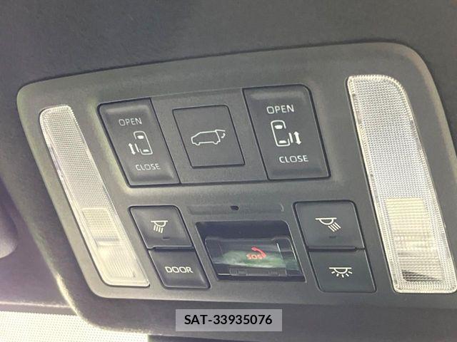 Toyota VOXY HYBRID 2025-09 7964356-2