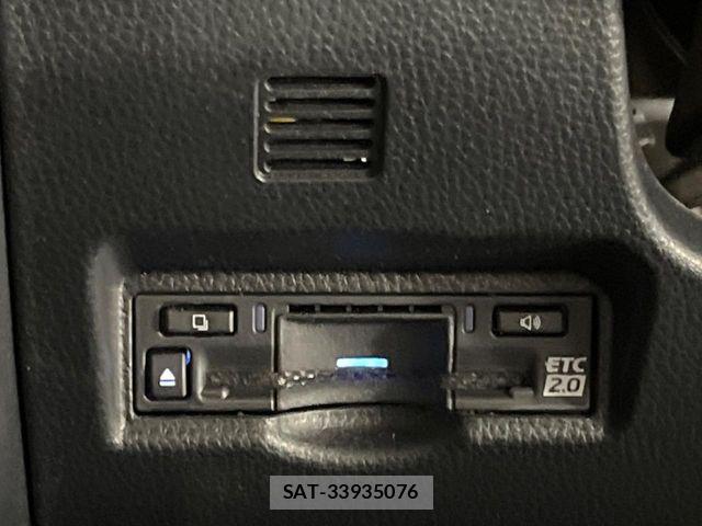 Toyota VOXY HYBRID 2025-09 7964356-5