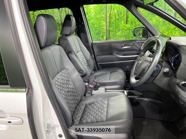 Toyota VOXY HYBRID 2025-09 7964356-7