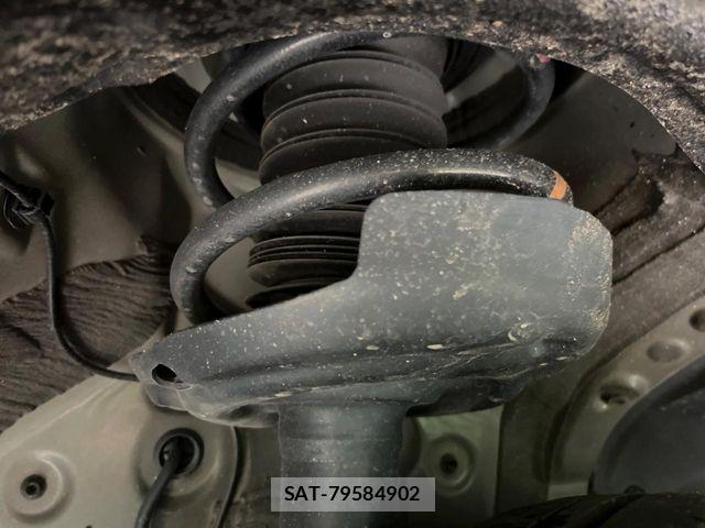 Toyota VOXY HYBRID 2023-03 7964371-19