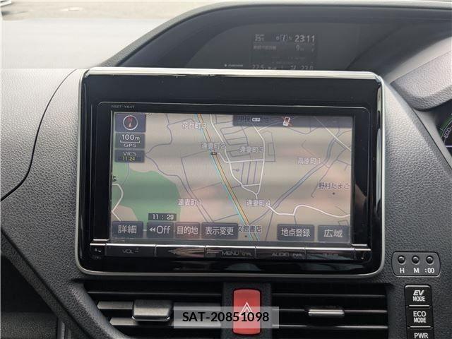 Toyota VOXY HYBRID 2015-01 7964376-18
