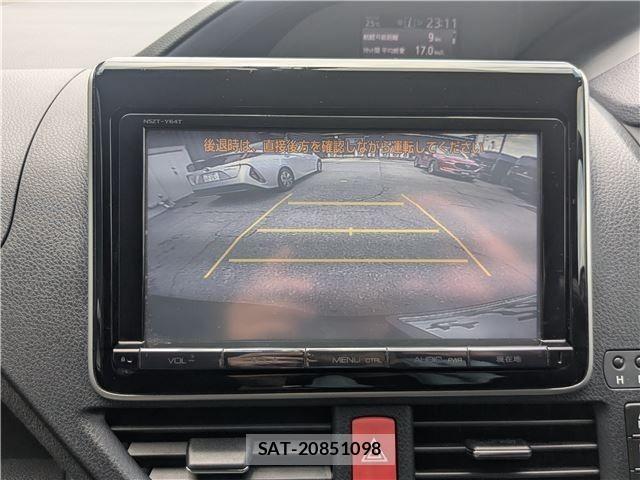 Toyota VOXY HYBRID 2015-01 7964376-20