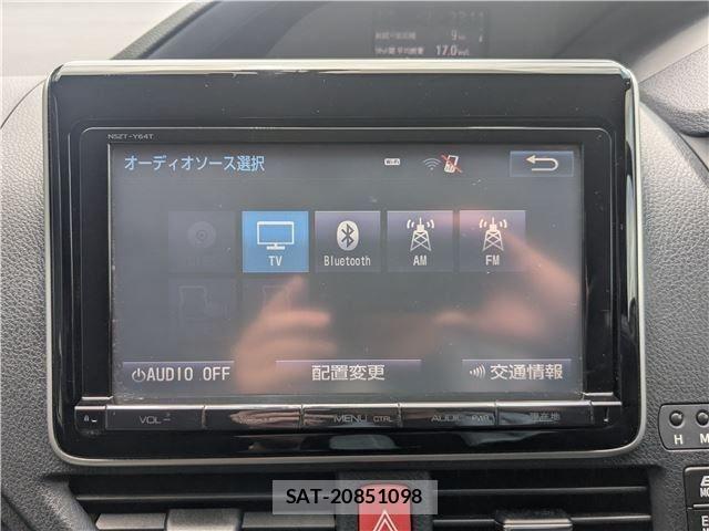 Toyota VOXY HYBRID 2015-01 7964376-21