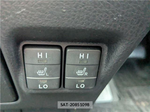 Toyota VOXY HYBRID 2015-01 7964376-24