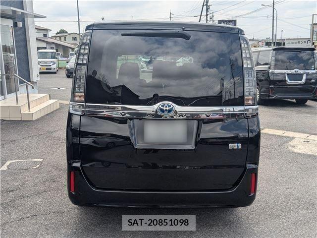 Toyota VOXY HYBRID 2015-01 7964376-7