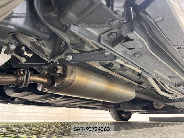 Toyota VOXY HYBRID 2023-09 7964359-19