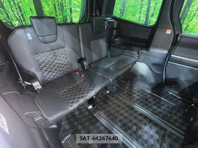 Toyota VOXY HYBRID 2024-01 7964358-10