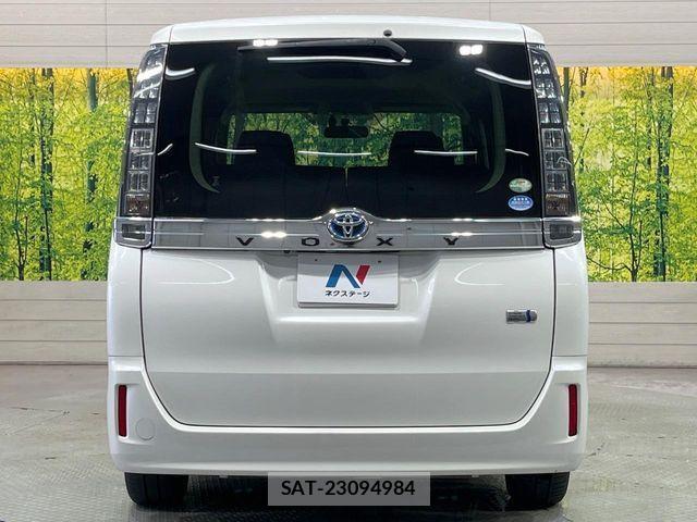 Toyota VOXY HYBRID 2015-12 7964375-15