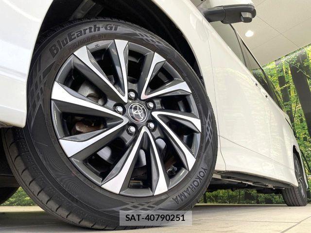 Toyota VOXY HYBRID 2022-04 7964369-13