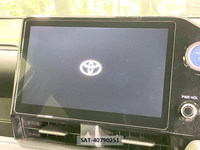 Toyota VOXY HYBRID 2022-04 7964369-2