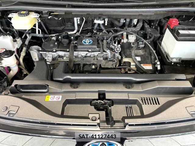 Toyota VOXY HYBRID 2022-06 7964357-17