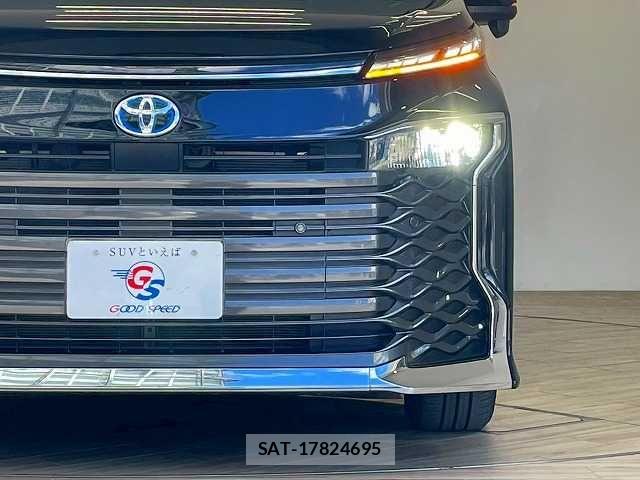 Toyota VOXY HYBRID 2023-09 7964367-17