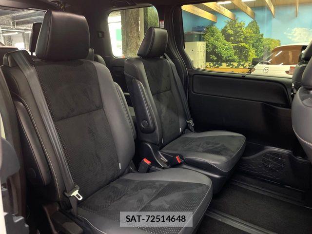 Toyota VOXY HYBRID 2021-06 7981536-9