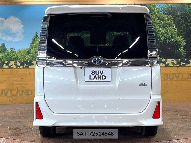 Toyota VOXY HYBRID 2021-06 7981536-15