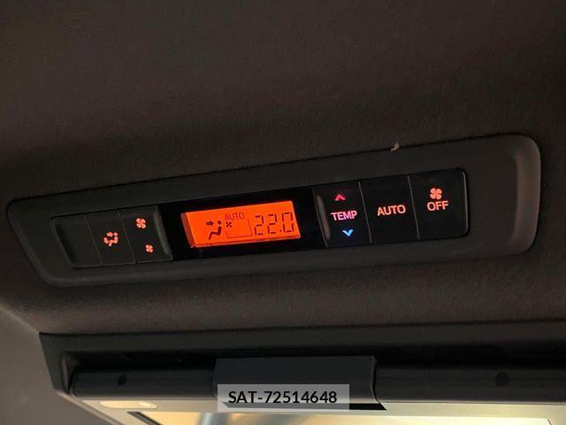 Toyota VOXY HYBRID 2021-06 7981536-6