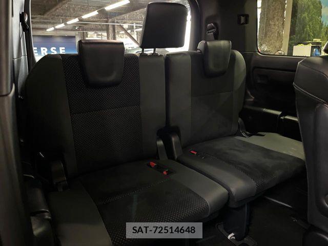 Toyota VOXY HYBRID 2021-06 7981536-8