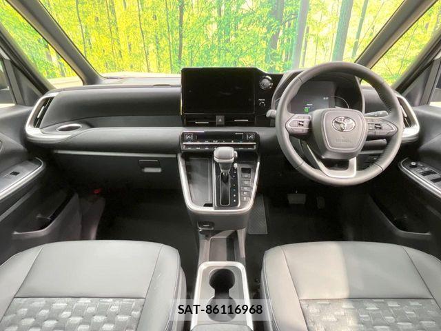 Toyota VOXY HYBRID 2026-04 7981518-1