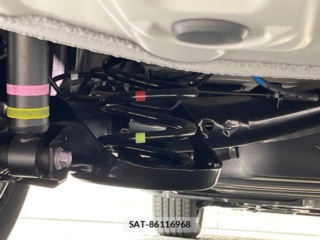 Toyota VOXY HYBRID 2026-04 7981518-19