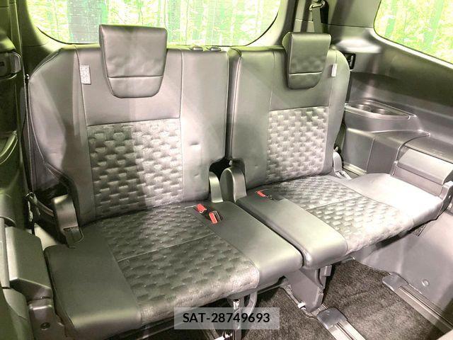 Toyota VOXY HYBRID 2023-03 7981535-9