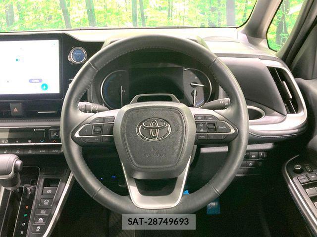 Toyota VOXY HYBRID 2023-03 7981535-10