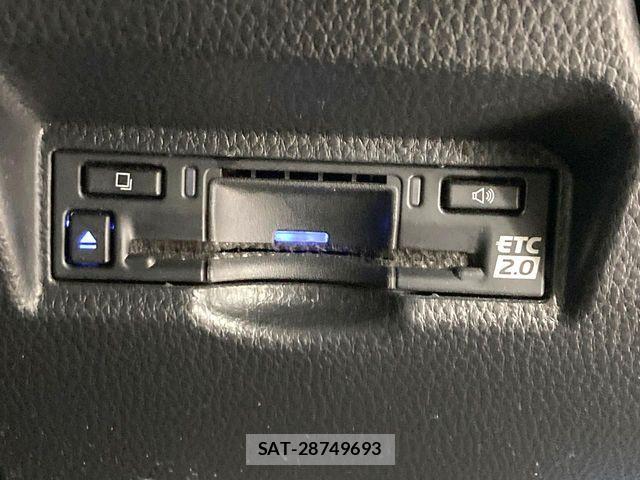 Toyota VOXY HYBRID 2023-03 7981535-5
