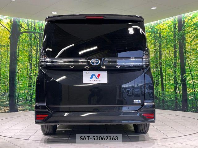 Toyota VOXY HYBRID 2023-09 7981530-15